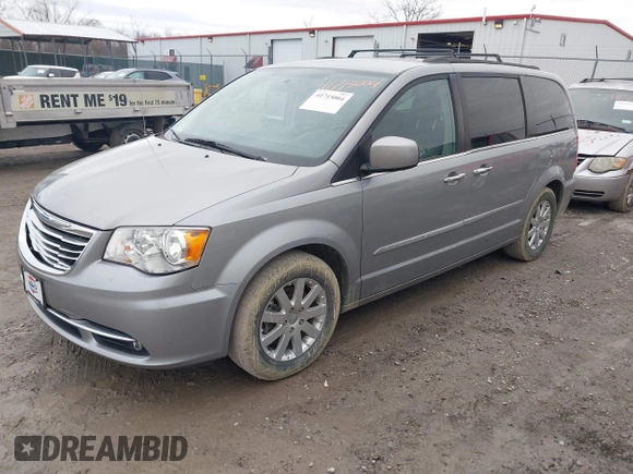 2015 Chrysler Town & Country Touring with VIN 2C4RC1BG4FR602557, listed as a IAAI auction lot 41715004 with 164,030 mi miles. Bid and sale history available at carsss.com. Image 17.