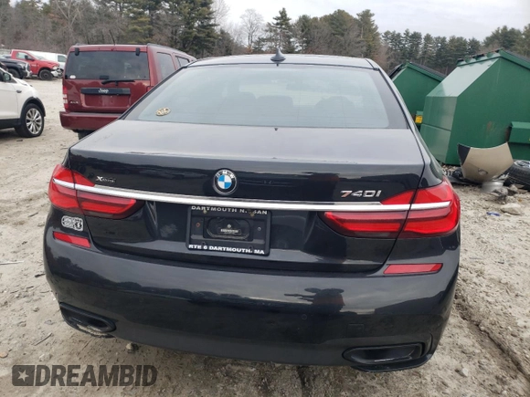 2019 BMW 7 Series 740i xDrive with VIN WBA7E4C52KGV70538, listed as a Copart auction lot 39724903 with 37,137 mi miles. Bid and sale history available at carsss.com. Image 6.