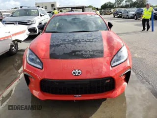2024 Toyota GR86 TRUENO Edition with VIN JF1ZNBM16R8750627, listed as a Copart auction lot 76022594 with 0 mi miles and Salvage Title. Bid and sale history available at carsss.com. Image 5.