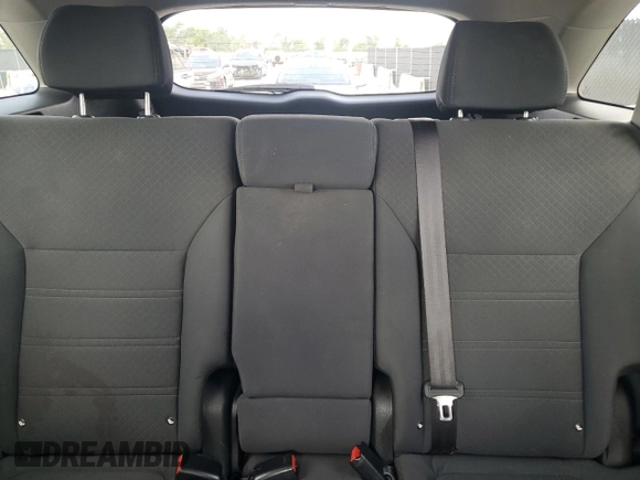 2017 Kia Sorento LX z VIN 5XYPG4A38HG257486, wystawiony jako Copart lot #60033685 z przebiegiem 85 605 mil mil oraz Czysty tytuł • Clean title. Historia ofert i sprzedaży dostępna na DreamBid. Obrazek 10.