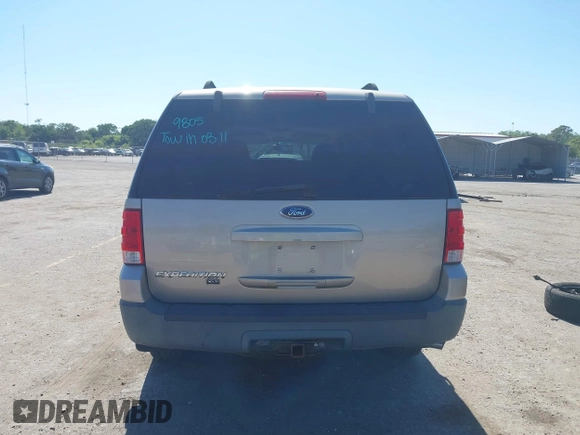 2005 Ford Expedition Special Service with VIN 1FMPU16525LB02834, listed as a IAAI auction lot 42054876 with 105,577 mi miles and . Bid and sale history available at DreamBid. Image 16.