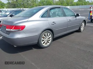2007 Hyundai Azera SE with VIN KMHFC46F47A149693, listed as a IAAI auction lot 42060439 with 190,317 mi miles and . Bid and sale history available at DreamBid. Image 4.