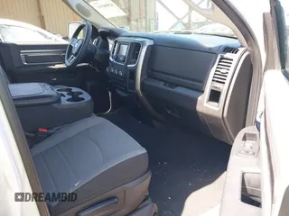2024 Ram 1500 Classic SLT with VIN 1C6RR6GG4RS135980, listed as a IAAI auction lot 42086911 with 31,001 mi miles. Bid and sale history available at carsss.com. Image 5.