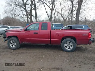 2011 Ram Dakota Bighorn/Lonestar with VIN 1D7RW3BK5BS598749, listed as a IAAI auction lot 41497148 with 154,691 mi miles. Bid and sale history available at carsss.com. Image 15.