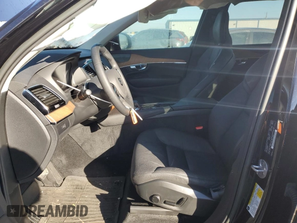 2023 Volvo XC90 Plus with VIN YV40621N6P1971512, listed as a Copart auction lot 42504185 with 21,461 mi miles and Salvage title. Bid and sale history available at DreamBid. Image 7.