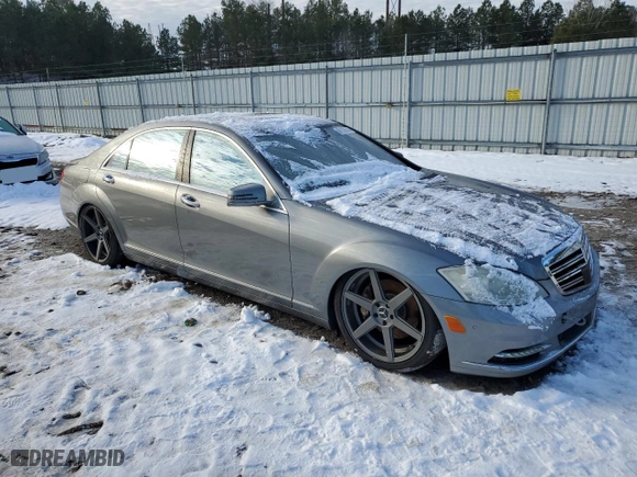 2011 Mercedes-Benz S-Class S 550 with VIN WDDNG8GB8BA411334, listed as a Copart auction lot 88130535 with 181,968 mi miles and Salvage Title. Bid and sale history available at carsss.com. Image 4.