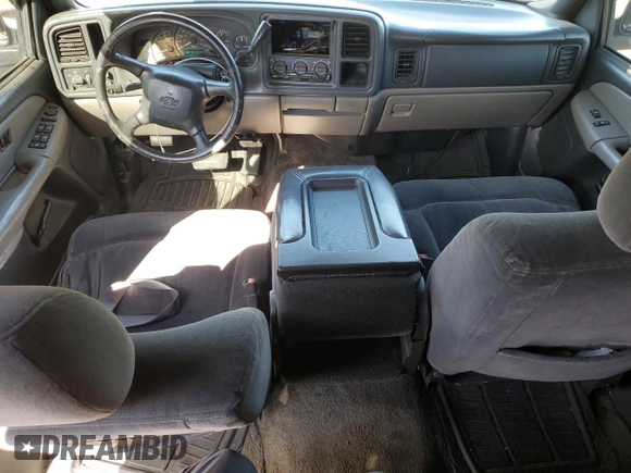 2002 Chevrolet Suburban LT with VIN 3GNEC16T62G229826, listed as a Copart auction lot 76776004 with 285,702 mi miles and Salvage Title. Bid and sale history available at carsss.com. Image 8.