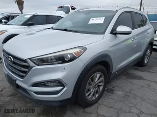 2016 Hyundai Tucson SE with VIN KM8J33A47GU242183, listed as a IAAI auction lot 41772964 with 97,527 mi miles. Bid and sale history available at carsss.com. Image 18.