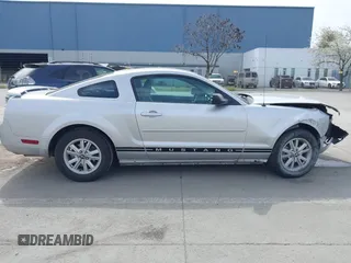 2005 Ford Mustang Deluxe with VIN 1ZVFT80N855189337, listed as a IAAI auction lot 41836962 with 185,248 mi miles. Bid and sale history available at carsss.com. Image 14.
