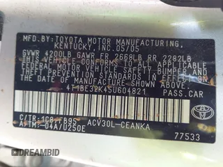 2005 Toyota Camry STD z VIN 4T1BE32K45U604821, wystawiony jako IAAI lot #41301920 z przebiegiem 124 596 mil mil oraz . Historia ofert i sprzedaży dostępna na DreamBid. Obrazek 9.