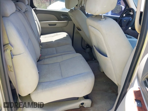 2007 Chevrolet Avalanche LTZ with VIN 3GNEC12J27G123076, listed as a IAAI auction lot 41971545 with Not provided miles and . Bid and sale history available at DreamBid. Image 8.