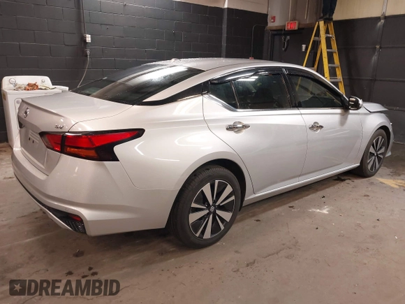 2019 Nissan Altima SV z VIN 1N4BL4DV1KC125884, wystawiony jako IAAI lot #42204200 z przebiegiem 75 388 mil mil oraz . Historia ofert i sprzedaży dostępna na DreamBid. Obrazek 4.