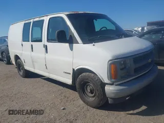2000 Chevrolet City Express Cargo z VIN 1GCFG15W2Y1133504, wystawiony jako IAAI lot #41673541 z przebiegiem 167 849 mil mil oraz . Historia ofert i sprzedaży dostępna na DreamBid. Obrazek 1.