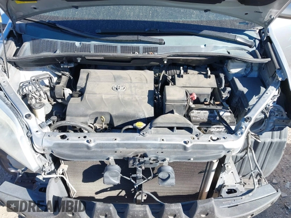 2014 Toyota Sienna XLE with VIN 5TDYK3DC7ES447903, listed as a IAAI auction lot 41835665 with 224,492 mi miles. Bid and sale history available at carsss.com. Image 10.