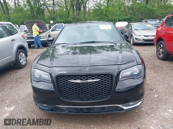 2018 Chrysler 300 S with VIN 2C3CCAGG9JH267796, listed as a IAAI auction lot 42126996 with 141,605 mi miles and . Bid and sale history available at DreamBid. Image 12.
