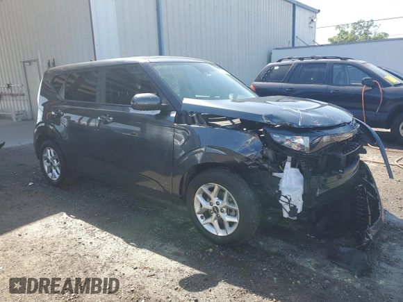 2023 Kia Soul LX with VIN KNDJ23AU0P7201545, listed as a Copart auction lot 51324555 with 22,557 mi miles and Non Repairable. Bid and sale history available at DreamBid. Image 4.