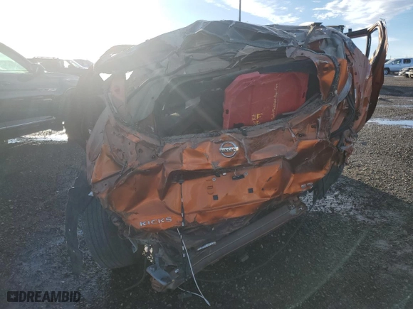 2020 Nissan Kicks SR with VIN 3N1CP5DV9LL558581, listed as a Copart auction lot 46482405 with 72,221 mi miles and Salvage Title. Bid and sale history available at carsss.com. Image 6.