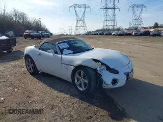 2007 Pontiac Solstice z VIN 1G2MB35B37Y107311, wystawiony jako IAAI lot #41458334 z przebiegiem 70 638 mil mil oraz . Historia ofert i sprzedaży dostępna na DreamBid. Obrazek 1.