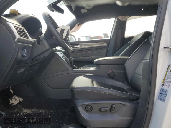 2021 Volkswagen Atlas SE with VIN 1V2JE2CA4MC229791, listed as a Copart auction lot 48929455 with 76,407 mi miles and Salvage title. Bid and sale history available at DreamBid. Image 7.