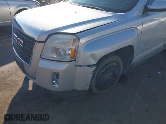 2013 GMC Terrain SLE z VIN 2GKFLREK9D6168690, wystawiony jako IAAI lot #41361099 z przebiegiem 131 867 mil mil oraz . Historia ofert i sprzedaży dostępna na DreamBid. Obrazek 6.