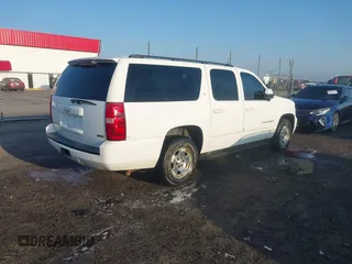 2007 Chevrolet Suburban LTZ with VIN 3GNFC16087G271075, listed as a IAAI auction lot 42010391 with 217,223 mi miles and . Bid and sale history available at DreamBid. Image 4.
