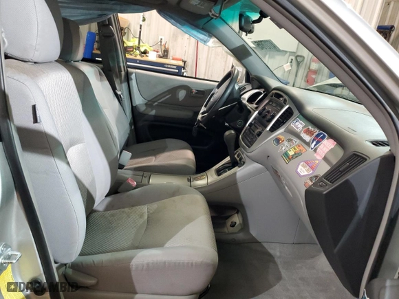 2005 Toyota Highlander with VIN JTEDP21A750084708, listed as a Copart auction lot 47727645 with 159,596 mi miles and Salvage Title. Bid and sale history available at carsss.com. Image 7.