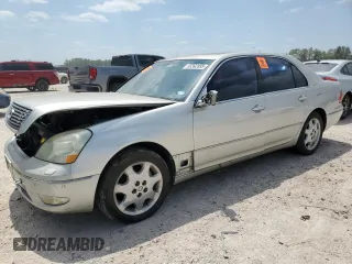 2001 Lexus LS 430 with VIN JTHBN30FX10033166, listed as a Copart auction lot 53392695 with 220,680 mi miles and Salvage Title. Bid and sale history available at carsss.com. Image 1.