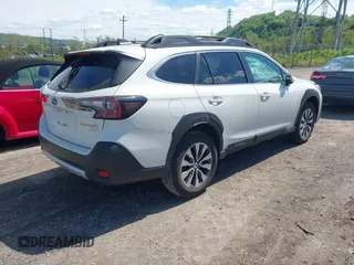 2023 Subaru Outback Limited XT z VIN 4S4BTGND3P3157689, wystawiony jako IAAI lot #42212898 z przebiegiem 30 935 mil mil oraz . Historia ofert i sprzedaży dostępna na DreamBid. Obrazek 4.