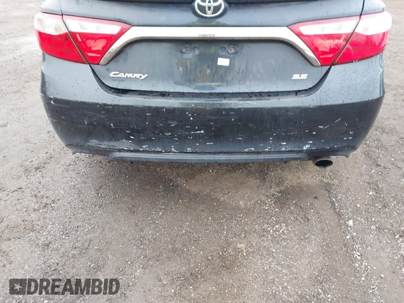 2015 Toyota Camry XLE with VIN 4T1BF1FK1FU087653, listed as a IAAI auction lot 41942940 with 180,274 mi miles. Bid and sale history available at carsss.com. Image 19.