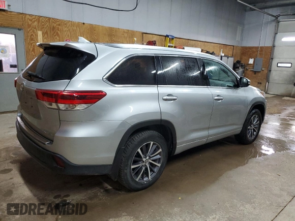 2018 Toyota Highlander SE with VIN 5TDJZRFHXJS846274, listed as a Copart auction lot 58130425 with 123,439 mi miles and Clean title. Bid and sale history available at DreamBid. Image 3.