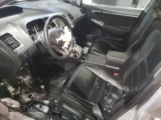 2008 Acura CSX Premium z VIN 2HHFD56718H202088, wystawiony jako Copart lot #43937255 z przebiegiem 84 961 mil mil oraz Szkoda całkowita • Salvage title. Historia ofert i sprzedaży dostępna na DreamBid. Obrazek 7.