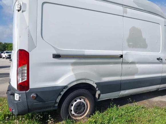 2017 Ford Transit with VIN 1FTYR2XM0HKA58414, listed as a IAAI auction lot 40800755 with 103,205 mi miles and . Bid and sale history available at DreamBid. Image 17.