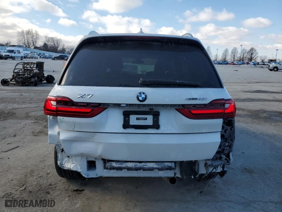 2021 BMW X7 xDrive40i with VIN 5UXCW2C02M9F78011, listed as a Copart auction lot 42445415 with 7,000 mi miles and Salvage Title. Bid and sale history available at carsss.com. Image 6.