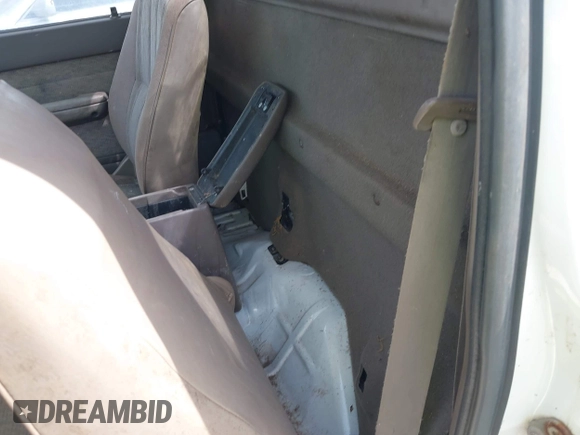 1999 Toyota Tacoma PreRunner с VIN 4TANM92N4XZ499250, выставлен на аукционе IAAI как лот 42040843 с пробегом Не указан миль и . История ставок и продаж доступна на DreamBid. Изображение 8.