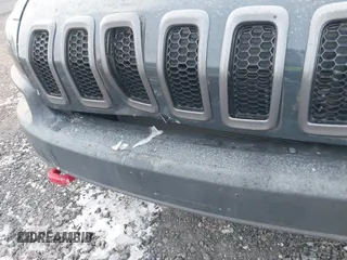 2018 Jeep Cherokee Trailhawk с VIN 1C4PJMBX7JD603048, выставлен на аукционе IAAI как лот 41399800 с пробегом Не указан миль и . История ставок и продаж доступна на DreamBid. Изображение 6.