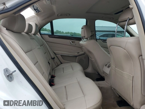 2014 Mercedes-Benz E 350 Luxury with VIN WDDHF8JB1EA814827, listed as a Copart auction lot 54830405 with 120,332 mi miles and Clean Title. Bid and sale history available at DreamBid. Image 10.