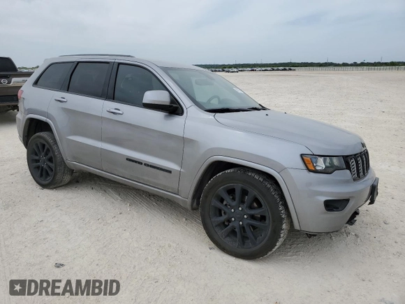 2020 Jeep Grand Cherokee Altitude z VIN 1C4RJFAG5LC122357, wystawiony jako Copart lot #53473875 z przebiegiem 120 569 mil mil oraz Szkoda całkowita • Salvage title. Historia ofert i sprzedaży dostępna na DreamBid. Obrazek 4.