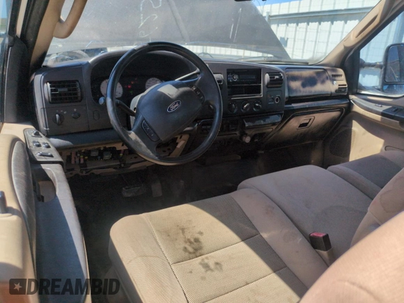 2005 Ford F-250 XL с VIN 1FTSX21595EC29006, выставлен на аукционе Copart как лот 56250625 с пробегом 318 377 миль миль и Чистый • Clean title. История ставок и продаж доступна на DreamBid. Изображение 8.