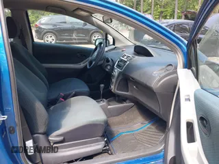 2007 Toyota Yaris z VIN JTDJT923575094820, wystawiony jako IAAI lot #42297736 z przebiegiem 201 052 mil mil oraz . Historia ofert i sprzedaży dostępna na DreamBid. Obrazek 5.