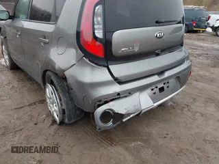 2018 Kia Soul + with VIN KNDJP3A55J7511773, listed as a IAAI auction lot 41747763 with 62,228 mi miles. Bid and sale history available at carsss.com. Image 18.