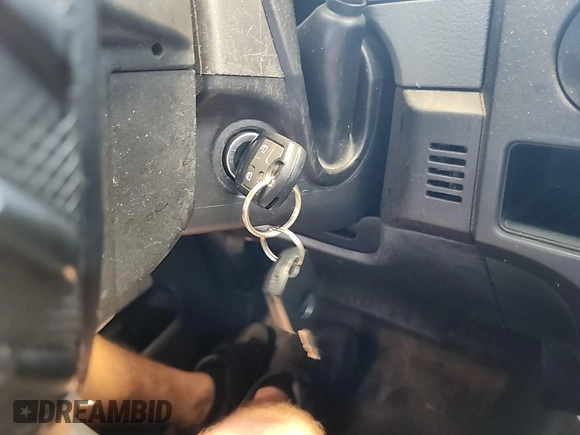 2013 Ford F-150 XL с VIN 1FTEX1EM1DFB38801, выставлен на аукционе IAAI как лот 42802202 с пробегом 196 915 миль миль и . История ставок и продаж доступна на DreamBid. Изображение 16.