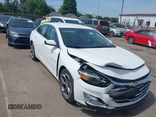 2024 Chevrolet Malibu LT with VIN 1G1ZD5ST5RF140452, listed as a IAAI auction lot 42174072 with 29,916 mi miles and . Bid and sale history available at carsss.com. Image 1.