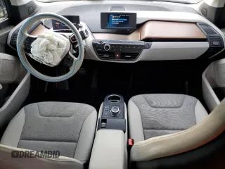 2020 BMW i3 z VIN WBY8P4C08L7G74380, wystawiony jako Copart lot #40858024 z przebiegiem 34 379 mil mil oraz . Historia ofert i sprzedaży dostępna na DreamBid. Obrazek 8.