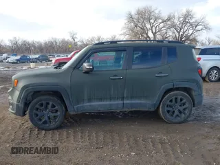 2016 Jeep Renegade Latitude with VIN ZACCJBBT8GPC87587, listed as a IAAI auction lot 41640863 with 106,020 mi miles. Bid and sale history available at carsss.com. Image 14.