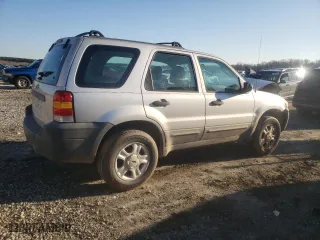 2007 Ford Escape XLS with VIN 1FMYU02Z27KA84268, listed as a Copart auction lot 87313374 with 157,968 mi miles and Non Repairable. Bid and sale history available at carsss.com. Image 3.