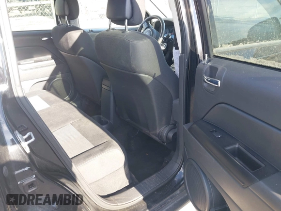 2013 Jeep Compass Sport with VIN 1C4NJCBB2DD250650, listed as a IAAI auction lot 41068228 with 148,549 mi miles. Bid and sale history available at carsss.com. Image 8.
