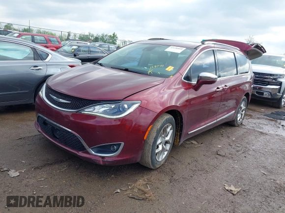 2017 Chrysler Pacifica Limited z VIN 2C4RC1GG8HR703435, wystawiony jako IAAI lot #42156060 z przebiegiem 129 744 mil mil oraz . Historia ofert i sprzedaży dostępna na DreamBid. Obrazek 2.