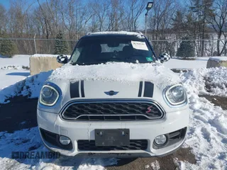 2018 MINI Countryman Cooper S z VIN WMZYT5C39J3E19190, wystawiony jako IAAI lot #41364349 z przebiegiem 44 941 mil mil oraz . Historia ofert i sprzedaży dostępna na DreamBid. Obrazek 12.