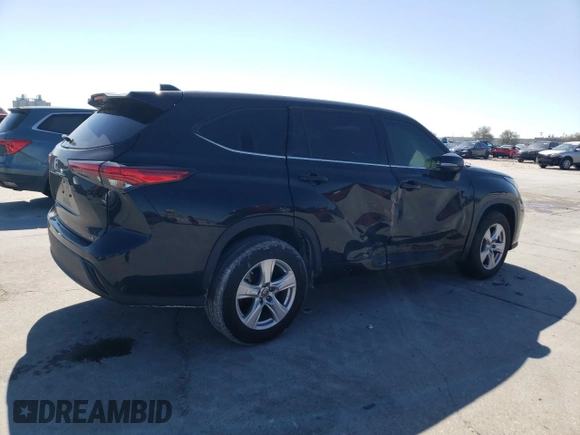 2022 Toyota Highlander LE z VIN 5TDZZRAH4NS553356, wystawiony jako Copart lot #45994865 z przebiegiem 32 790 mil mil oraz Szkoda całkowita • Salvage title. Historia ofert i sprzedaży dostępna na DreamBid. Obrazek 3.