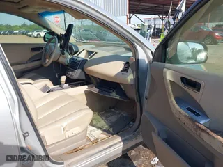 2004 Nissan Murano SL with VIN JN8AZ08T74W206125, listed as a IAAI auction lot 42045537 with 159,277 mi miles. Bid and sale history available at carsss.com. Image 5.